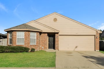 8117 Sweetwater Ln Fort Worth, TX 76134